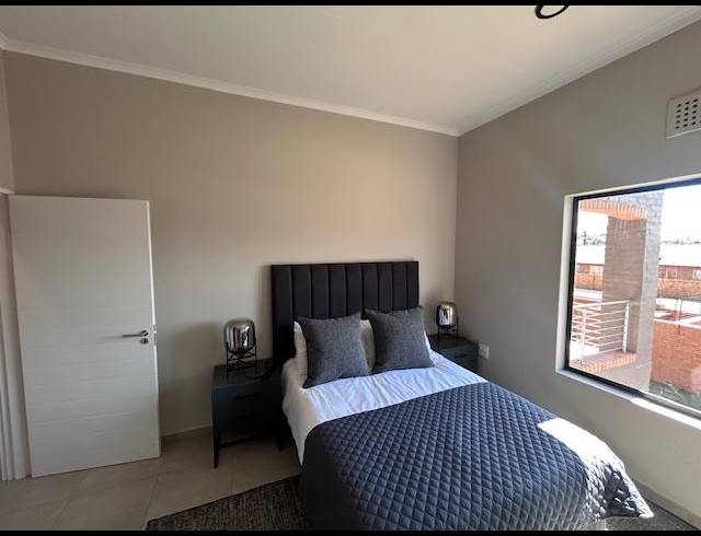 2 BEDROOM HOUSE FOR SALE IN RIETVALLEIRAND